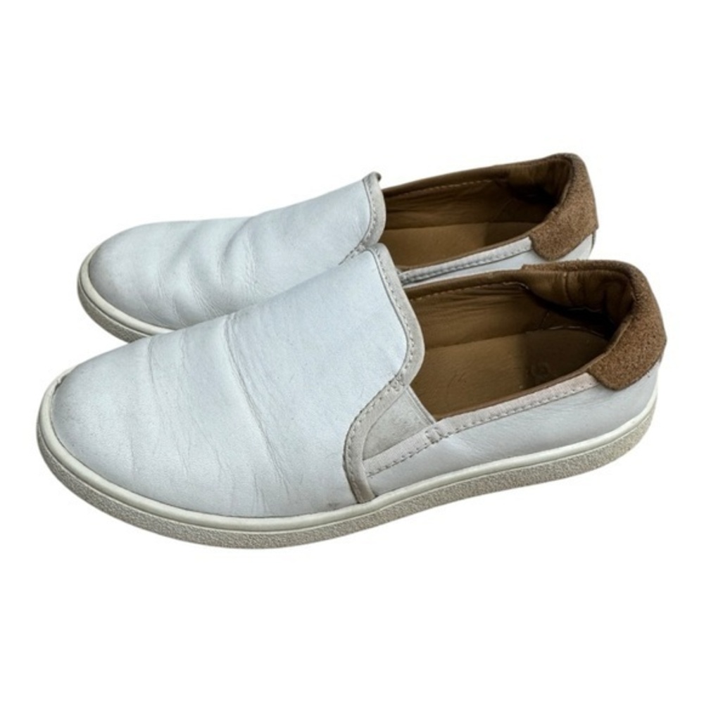 UGG Cas White Leather Slip On Sneakers Women’s Size 6.5 Comfort Casual Shoes